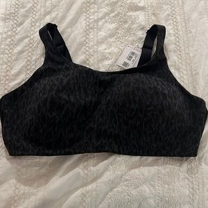 Lululemon in alignment bra D-G cup size 42dd **NWT**